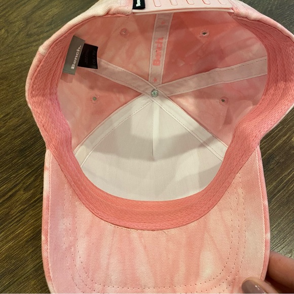 Bench hat - Picture 8 of 8